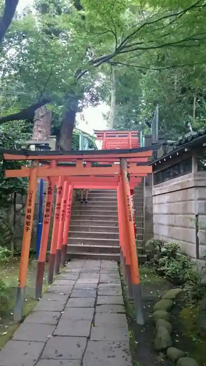 花園稲荷神社の鳥居