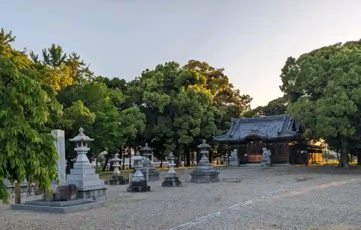 弥富神社の{uncategorized: "未分類", other: "その他", undefined: "問題あり", building: "その他建物", grave: "お墓", sacred_gate: "鳥居", guardian: "狛犬", statue: "像", buddha: "仏像", history: "歴史", nature: "自然", garden: "庭園", animal: "動物", pagoda: "塔", temizu: "手水舎", mountain_gate: "山門・神門", sanctuary: "本殿・本堂", subordinate: "末社・摂社", art: "芸術", scenery: "景色", jizo: "地蔵", ema: "絵馬", goshuin: "御朱印", omikuji: "おみくじ", items: "授与品その他", amulet: "お守り", goshuincho: "御朱印帳", eats: "食事", festival: "お祭り", votive_dance: "神楽", shichigosan: "七五三参", wedding: "結婚式", experience: "体験その他", initially: "初詣", around: "周辺", anti_infection: "感染症対策"}