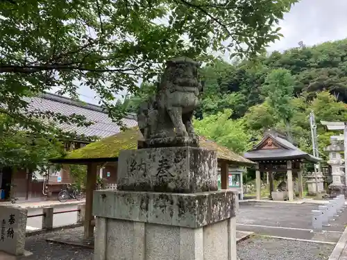 意冨布良神社の狛犬