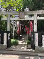 四谷於岩稲荷田宮神社の鳥居