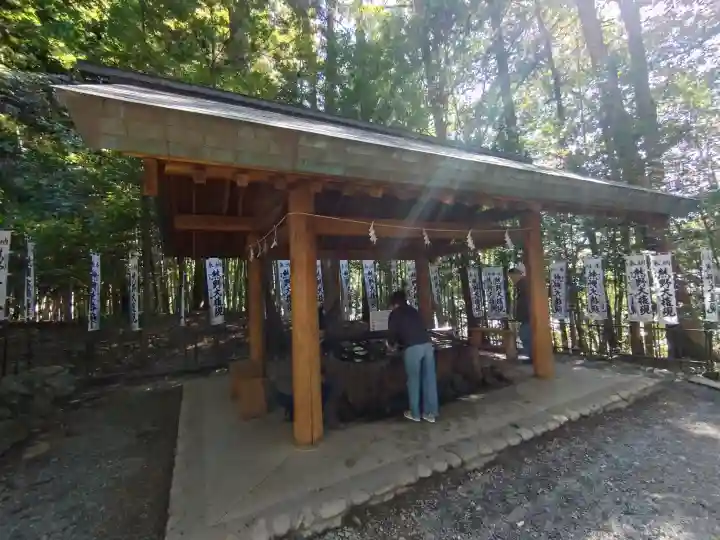 熊野本宮大社の{uncategorized: "未分類", other: "その他", undefined: "問題あり", building: "その他建物", grave: "お墓", sacred_gate: "鳥居", guardian: "狛犬", statue: "像", buddha: "仏像", history: "歴史", nature: "自然", garden: "庭園", animal: "動物", pagoda: "塔", temizu: "手水舎", mountain_gate: "山門・神門", sanctuary: "本殿・本堂", subordinate: "末社・摂社", art: "芸術", scenery: "景色", jizo: "地蔵", ema: "絵馬", goshuin: "御朱印", omikuji: "おみくじ", items: "授与品その他", amulet: "お守り", goshuincho: "御朱印帳", eats: "食事", festival: "お祭り", votive_dance: "神楽", shichigosan: "七五三参", wedding: "結婚式", experience: "体験その他", initially: "初詣", around: "周辺", anti_infection: "感染症対策"}