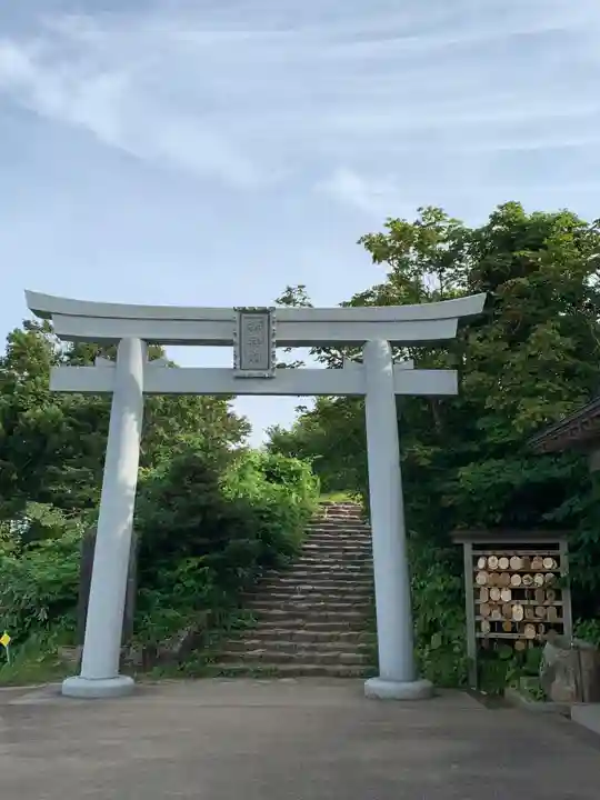彌彦神社奥宮(御神廟)(新潟県)