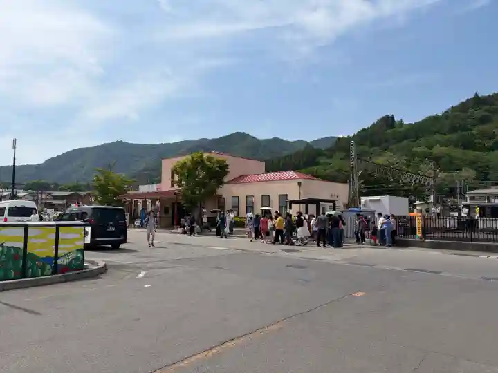 新倉富士浅間神社の{uncategorized: "未分類", other: "その他", undefined: "問題あり", building: "その他建物", grave: "お墓", sacred_gate: "鳥居", guardian: "狛犬", statue: "像", buddha: "仏像", history: "歴史", nature: "自然", garden: "庭園", animal: "動物", pagoda: "塔", temizu: "手水舎", mountain_gate: "山門・神門", sanctuary: "本殿・本堂", subordinate: "末社・摂社", art: "芸術", scenery: "景色", jizo: "地蔵", ema: "絵馬", goshuin: "御朱印", omikuji: "おみくじ", items: "授与品その他", amulet: "お守り", goshuincho: "御朱印帳", eats: "食事", festival: "お祭り", votive_dance: "神楽", shichigosan: "七五三参", wedding: "結婚式", experience: "体験その他", initially: "初詣", around: "周辺", anti_infection: "感染症対策"}