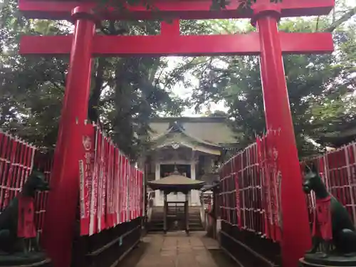 豊川稲荷東京別院の鳥居