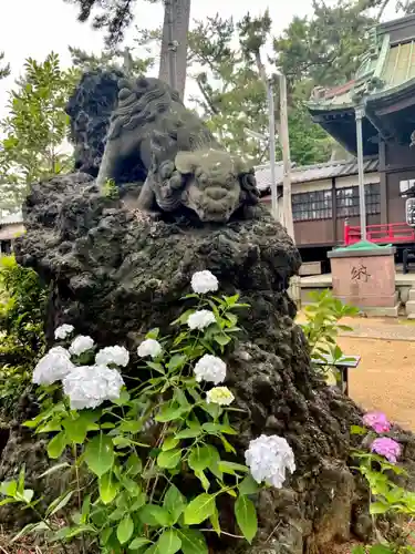 諏訪神社の狛犬