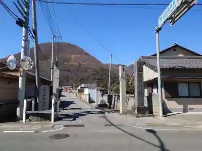 山梨岡神社(山梨県)