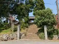 三善寺の山門
