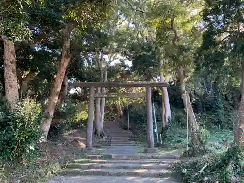 船越鉈切神社の鳥居