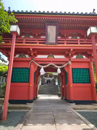 伊豫稲荷神社の{uncategorized: "未分類", other: "その他", undefined: "問題あり", building: "その他建物", grave: "お墓", sacred_gate: "鳥居", guardian: "狛犬", statue: "像", buddha: "仏像", history: "歴史", nature: "自然", garden: "庭園", animal: "動物", pagoda: "塔", temizu: "手水舎", mountain_gate: "山門・神門", sanctuary: "本殿・本堂", subordinate: "末社・摂社", art: "芸術", scenery: "景色", jizo: "地蔵", ema: "絵馬", goshuin: "御朱印", omikuji: "おみくじ", items: "授与品その他", amulet: "お守り", goshuincho: "御朱印帳", eats: "食事", festival: "お祭り", votive_dance: "神楽", shichigosan: "七五三参", wedding: "結婚式", experience: "体験その他", initially: "初詣", around: "周辺", anti_infection: "感染症対策"}