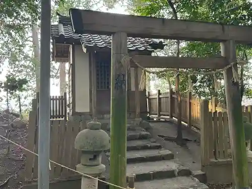 平群神社の{uncategorized: "未分類", other: "その他", undefined: "問題あり", building: "その他建物", grave: "お墓", sacred_gate: "鳥居", guardian: "狛犬", statue: "像", buddha: "仏像", history: "歴史", nature: "自然", garden: "庭園", animal: "動物", pagoda: "塔", temizu: "手水舎", mountain_gate: "山門・神門", sanctuary: "本殿・本堂", subordinate: "末社・摂社", art: "芸術", scenery: "景色", jizo: "地蔵", ema: "絵馬", goshuin: "御朱印", omikuji: "おみくじ", items: "授与品その他", amulet: "お守り", goshuincho: "御朱印帳", eats: "食事", festival: "お祭り", votive_dance: "神楽", shichigosan: "七五三参", wedding: "結婚式", experience: "体験その他", initially: "初詣", around: "周辺", anti_infection: "感染症対策"}