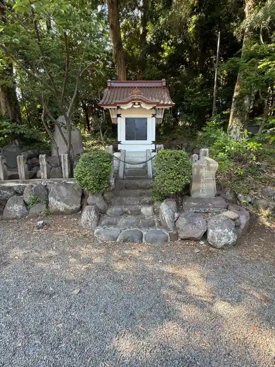 五所神社の{uncategorized: "未分類", other: "その他", undefined: "問題あり", building: "その他建物", grave: "お墓", sacred_gate: "鳥居", guardian: "狛犬", statue: "像", buddha: "仏像", history: "歴史", nature: "自然", garden: "庭園", animal: "動物", pagoda: "塔", temizu: "手水舎", mountain_gate: "山門・神門", sanctuary: "本殿・本堂", subordinate: "末社・摂社", art: "芸術", scenery: "景色", jizo: "地蔵", ema: "絵馬", goshuin: "御朱印", omikuji: "おみくじ", items: "授与品その他", amulet: "お守り", goshuincho: "御朱印帳", eats: "食事", festival: "お祭り", votive_dance: "神楽", shichigosan: "七五三参", wedding: "結婚式", experience: "体験その他", initially: "初詣", around: "周辺", anti_infection: "感染症対策"}