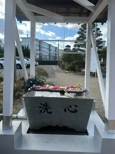 諏訪神社の手水舎