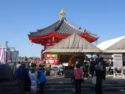 孝道山のその他建物