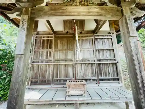 伊勢廻寺の{uncategorized: "未分類", other: "その他", undefined: "問題あり", building: "その他建物", grave: "お墓", sacred_gate: "鳥居", guardian: "狛犬", statue: "像", buddha: "仏像", history: "歴史", nature: "自然", garden: "庭園", animal: "動物", pagoda: "塔", temizu: "手水舎", mountain_gate: "山門・神門", sanctuary: "本殿・本堂", subordinate: "末社・摂社", art: "芸術", scenery: "景色", jizo: "地蔵", ema: "絵馬", goshuin: "御朱印", omikuji: "おみくじ", items: "授与品その他", amulet: "お守り", goshuincho: "御朱印帳", eats: "食事", festival: "お祭り", votive_dance: "神楽", shichigosan: "七五三参", wedding: "結婚式", experience: "体験その他", initially: "初詣", around: "周辺", anti_infection: "感染症対策"}