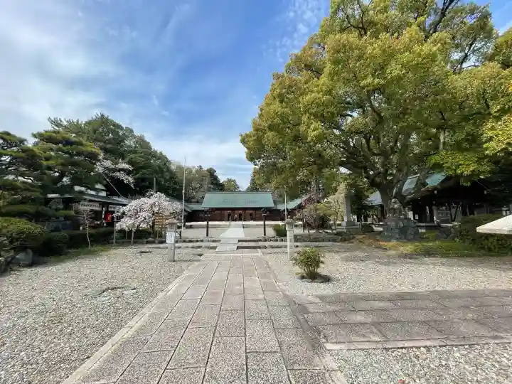 滋賀県護国神社の{uncategorized: "未分類", other: "その他", undefined: "問題あり", building: "その他建物", grave: "お墓", sacred_gate: "鳥居", guardian: "狛犬", statue: "像", buddha: "仏像", history: "歴史", nature: "自然", garden: "庭園", animal: "動物", pagoda: "塔", temizu: "手水舎", mountain_gate: "山門・神門", sanctuary: "本殿・本堂", subordinate: "末社・摂社", art: "芸術", scenery: "景色", jizo: "地蔵", ema: "絵馬", goshuin: "御朱印", omikuji: "おみくじ", items: "授与品その他", amulet: "お守り", goshuincho: "御朱印帳", eats: "食事", festival: "お祭り", votive_dance: "神楽", shichigosan: "七五三参", wedding: "結婚式", experience: "体験その他", initially: "初詣", around: "周辺", anti_infection: "感染症対策"}