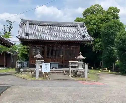 神明社の本殿