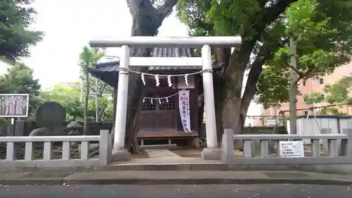 日暮八幡神社の鳥居