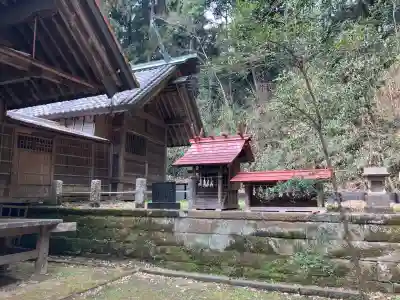 舞岡八幡宮の{uncategorized: "未分類", other: "その他", undefined: "問題あり", building: "その他建物", grave: "お墓", sacred_gate: "鳥居", guardian: "狛犬", statue: "像", buddha: "仏像", history: "歴史", nature: "自然", garden: "庭園", animal: "動物", pagoda: "塔", temizu: "手水舎", mountain_gate: "山門・神門", sanctuary: "本殿・本堂", subordinate: "末社・摂社", art: "芸術", scenery: "景色", jizo: "地蔵", ema: "絵馬", goshuin: "御朱印", omikuji: "おみくじ", items: "授与品その他", amulet: "お守り", goshuincho: "御朱印帳", eats: "食事", festival: "お祭り", votive_dance: "神楽", shichigosan: "七五三参", wedding: "結婚式", experience: "体験その他", initially: "初詣", around: "周辺", anti_infection: "感染症対策"}