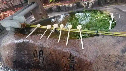 安井金比羅宮の手水舎