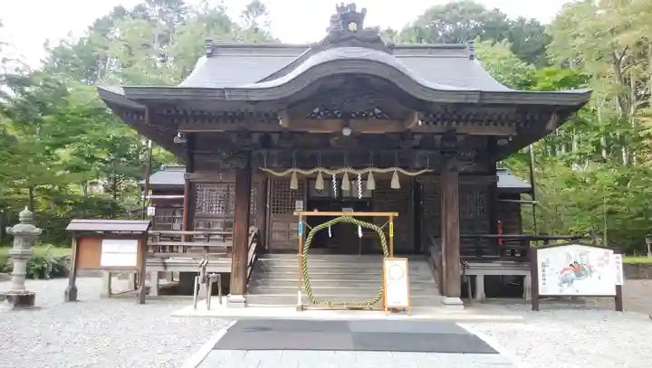 義經神社の本殿・本堂