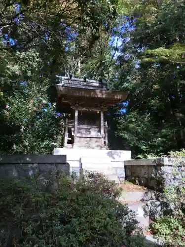 千早神社の末社