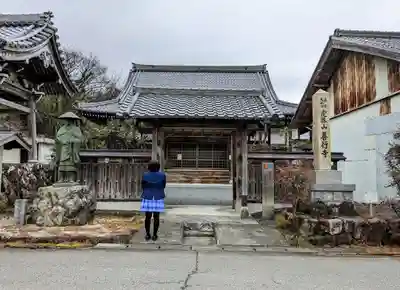 善行寺の山門・神門