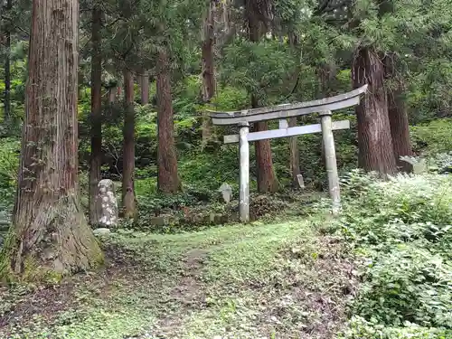 松苧神社の鳥居