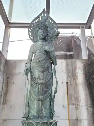 岩国白蛇神社の仏像