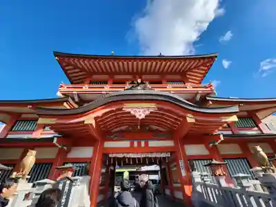 射楯兵主神社の山門・神門