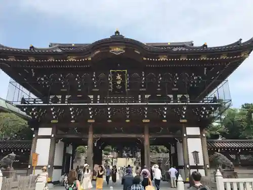 成田山新勝寺の本殿・本堂