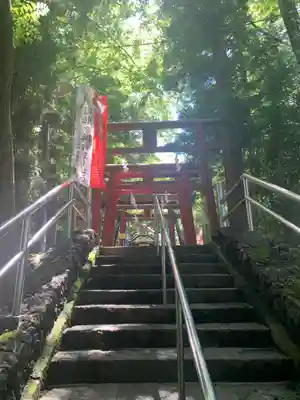 新屋山神社の鳥居