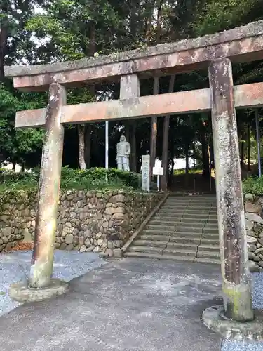 草薙神社の鳥居