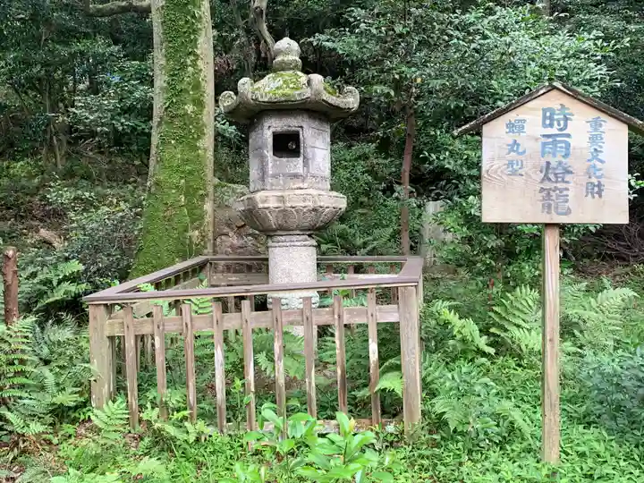 關蝉丸神社下社の像