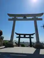 八幡竃門神社の{uncategorized: "未分類", other: "その他", undefined: "問題あり", building: "その他建物", grave: "お墓", sacred_gate: "鳥居", guardian: "狛犬", statue: "像", buddha: "仏像", history: "歴史", nature: "自然", garden: "庭園", animal: "動物", pagoda: "塔", temizu: "手水舎", mountain_gate: "山門・神門", sanctuary: "本殿・本堂", subordinate: "末社・摂社", art: "芸術", scenery: "景色", jizo: "地蔵", ema: "絵馬", goshuin: "御朱印", omikuji: "おみくじ", items: "授与品その他", amulet: "お守り", goshuincho: "御朱印帳", eats: "食事", festival: "お祭り", votive_dance: "神楽", shichigosan: "七五三参", wedding: "結婚式", experience: "体験その他", initially: "初詣", around: "周辺", anti_infection: "感染症対策"}