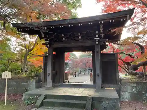 東漸寺の山門