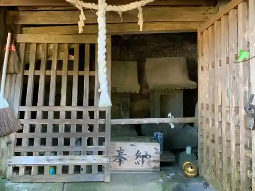 鯨塚の本殿・本堂