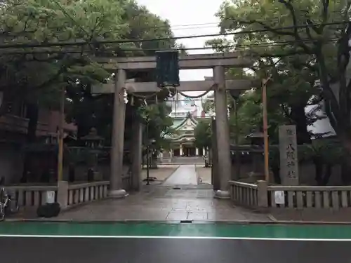 難波八阪神社の鳥居