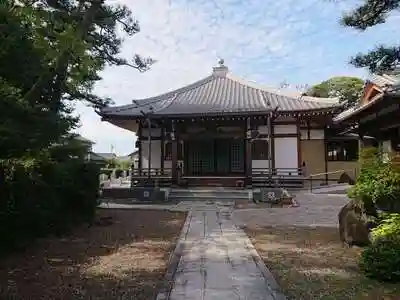 光明寺の本殿