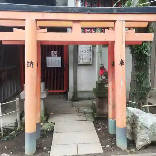 花園稲荷神社の鳥居