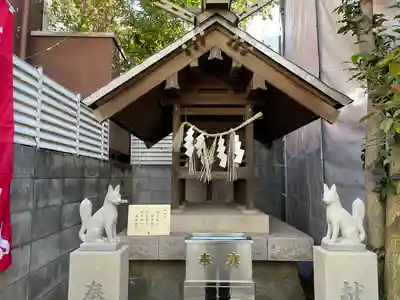 代沢稲荷の本殿・本堂