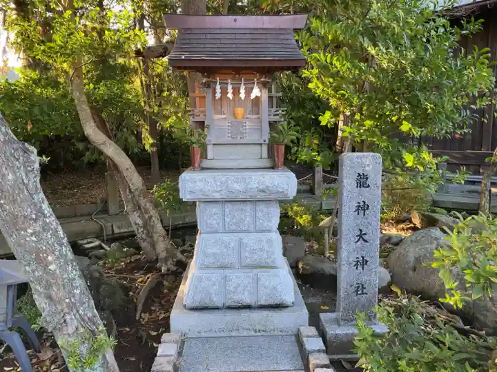 相模国総社六所神社の末社・摂社