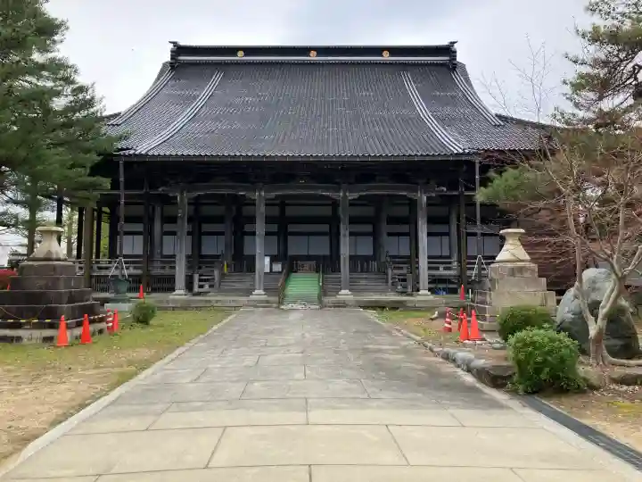 光徳寺の{uncategorized: "未分類", other: "その他", undefined: "問題あり", building: "その他建物", grave: "お墓", sacred_gate: "鳥居", guardian: "狛犬", statue: "像", buddha: "仏像", history: "歴史", nature: "自然", garden: "庭園", animal: "動物", pagoda: "塔", temizu: "手水舎", mountain_gate: "山門・神門", sanctuary: "本殿・本堂", subordinate: "末社・摂社", art: "芸術", scenery: "景色", jizo: "地蔵", ema: "絵馬", goshuin: "御朱印", omikuji: "おみくじ", items: "授与品その他", amulet: "お守り", goshuincho: "御朱印帳", eats: "食事", festival: "お祭り", votive_dance: "神楽", shichigosan: "七五三参", wedding: "結婚式", experience: "体験その他", initially: "初詣", around: "周辺", anti_infection: "感染症対策"}