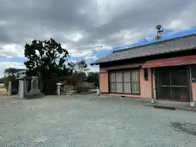 棒屋神社の{uncategorized: "未分類", other: "その他", undefined: "問題あり", building: "その他建物", grave: "お墓", sacred_gate: "鳥居", guardian: "狛犬", statue: "像", buddha: "仏像", history: "歴史", nature: "自然", garden: "庭園", animal: "動物", pagoda: "塔", temizu: "手水舎", mountain_gate: "山門・神門", sanctuary: "本殿・本堂", subordinate: "末社・摂社", art: "芸術", scenery: "景色", jizo: "地蔵", ema: "絵馬", goshuin: "御朱印", omikuji: "おみくじ", items: "授与品その他", amulet: "お守り", goshuincho: "御朱印帳", eats: "食事", festival: "お祭り", votive_dance: "神楽", shichigosan: "七五三参", wedding: "結婚式", experience: "体験その他", initially: "初詣", around: "周辺", anti_infection: "感染症対策"}