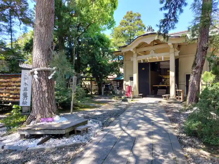 菟橋神社の{uncategorized: "未分類", other: "その他", undefined: "問題あり", building: "その他建物", grave: "お墓", sacred_gate: "鳥居", guardian: "狛犬", statue: "像", buddha: "仏像", history: "歴史", nature: "自然", garden: "庭園", animal: "動物", pagoda: "塔", temizu: "手水舎", mountain_gate: "山門・神門", sanctuary: "本殿・本堂", subordinate: "末社・摂社", art: "芸術", scenery: "景色", jizo: "地蔵", ema: "絵馬", goshuin: "御朱印", omikuji: "おみくじ", items: "授与品その他", amulet: "お守り", goshuincho: "御朱印帳", eats: "食事", festival: "お祭り", votive_dance: "神楽", shichigosan: "七五三参", wedding: "結婚式", experience: "体験その他", initially: "初詣", around: "周辺", anti_infection: "感染症対策"}