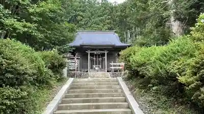 上山八幡宮の本殿