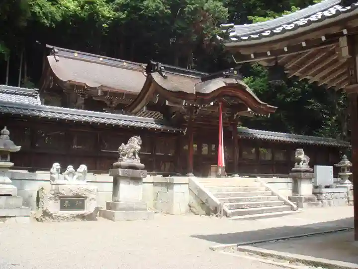 日吉神社の本殿・本堂