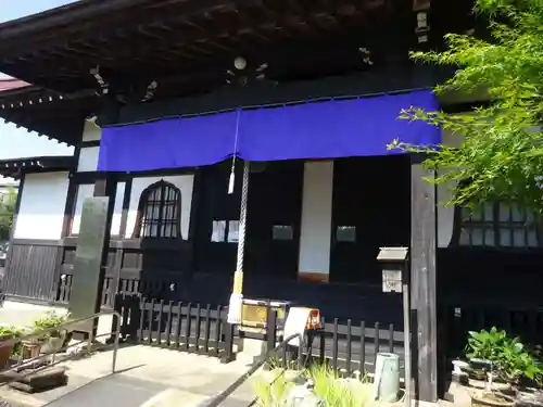 常泉寺の本殿