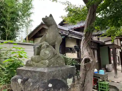 伊奈利神社の狛犬