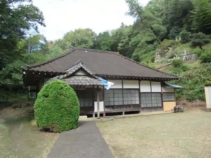 高岩寺の本殿・本堂