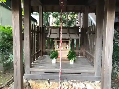 阿刀神社の本殿